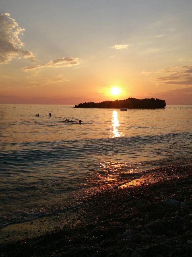 Guesthouse Oaza Emi Добра-Вода Экстерьер фото